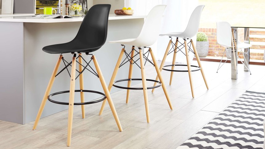 Стул барный Eames DSW.