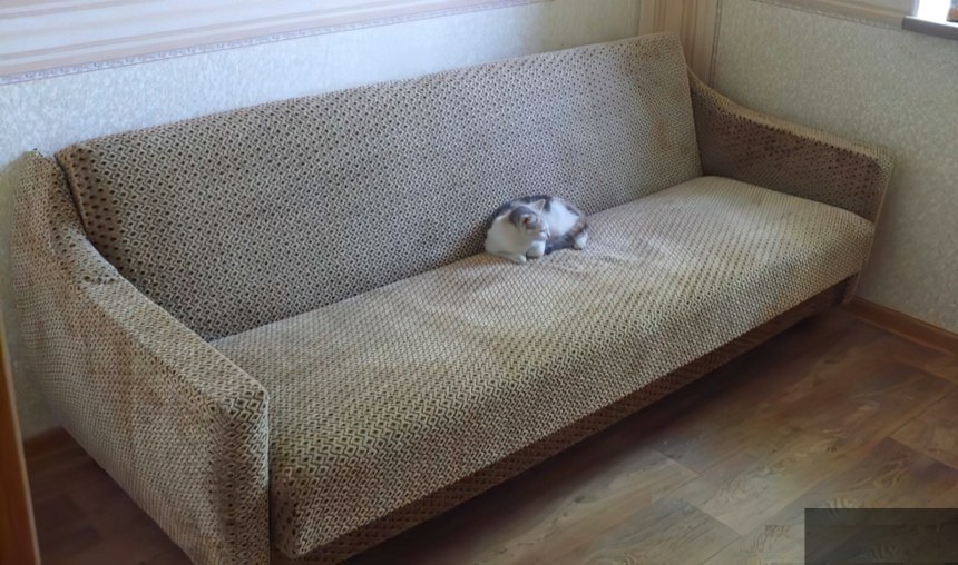 Перетяжка дивана книжки