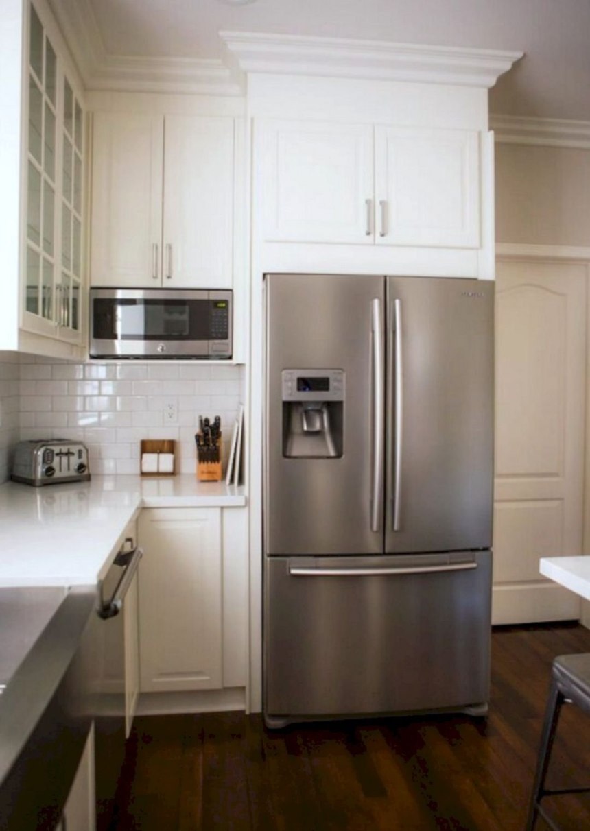 Угловая кухня с двухдверным холодильником (71 фото)