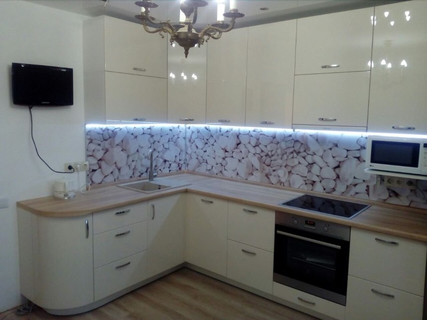 Скинали для светлой кухни