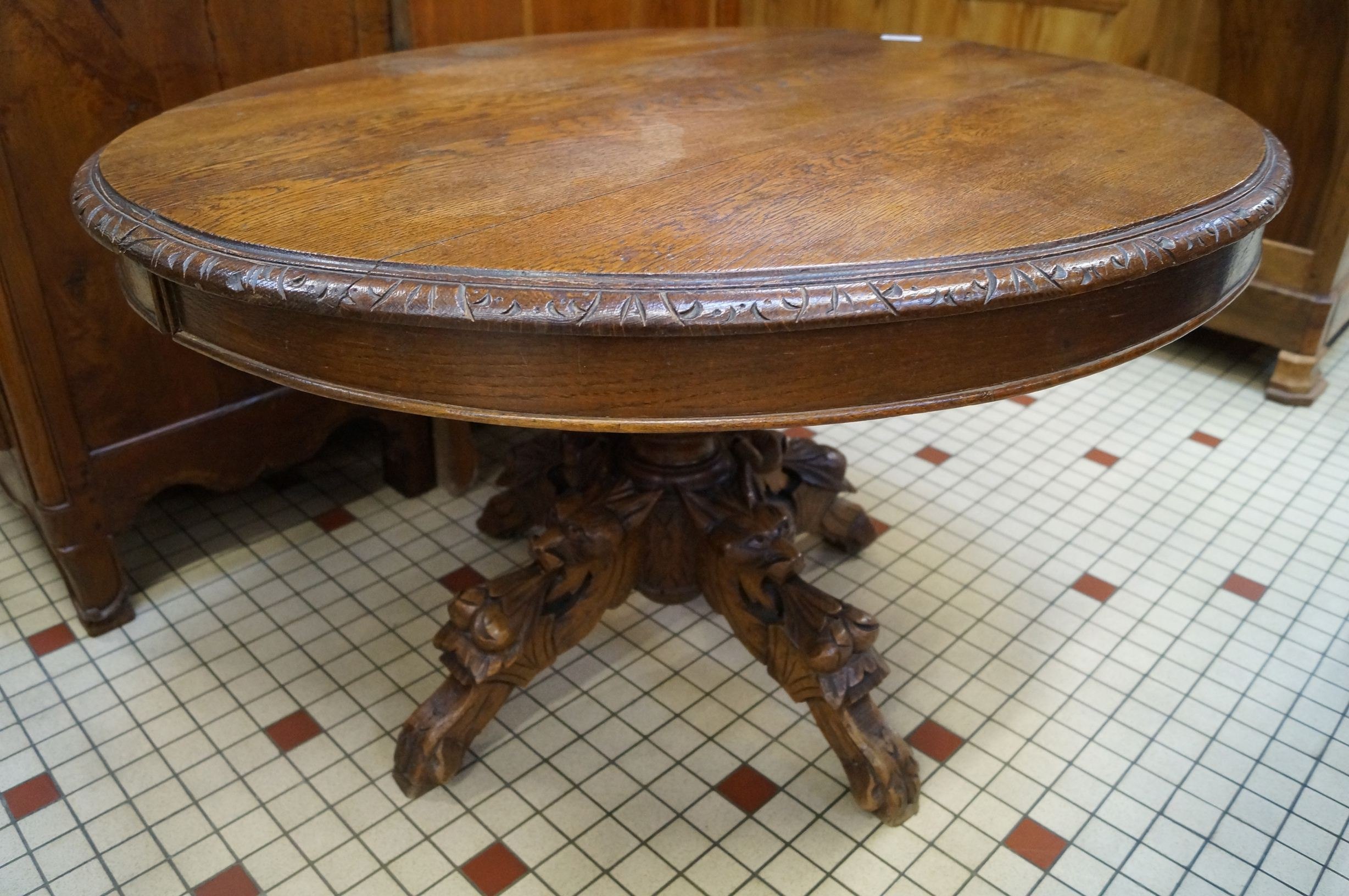 Старый круглый стол продам