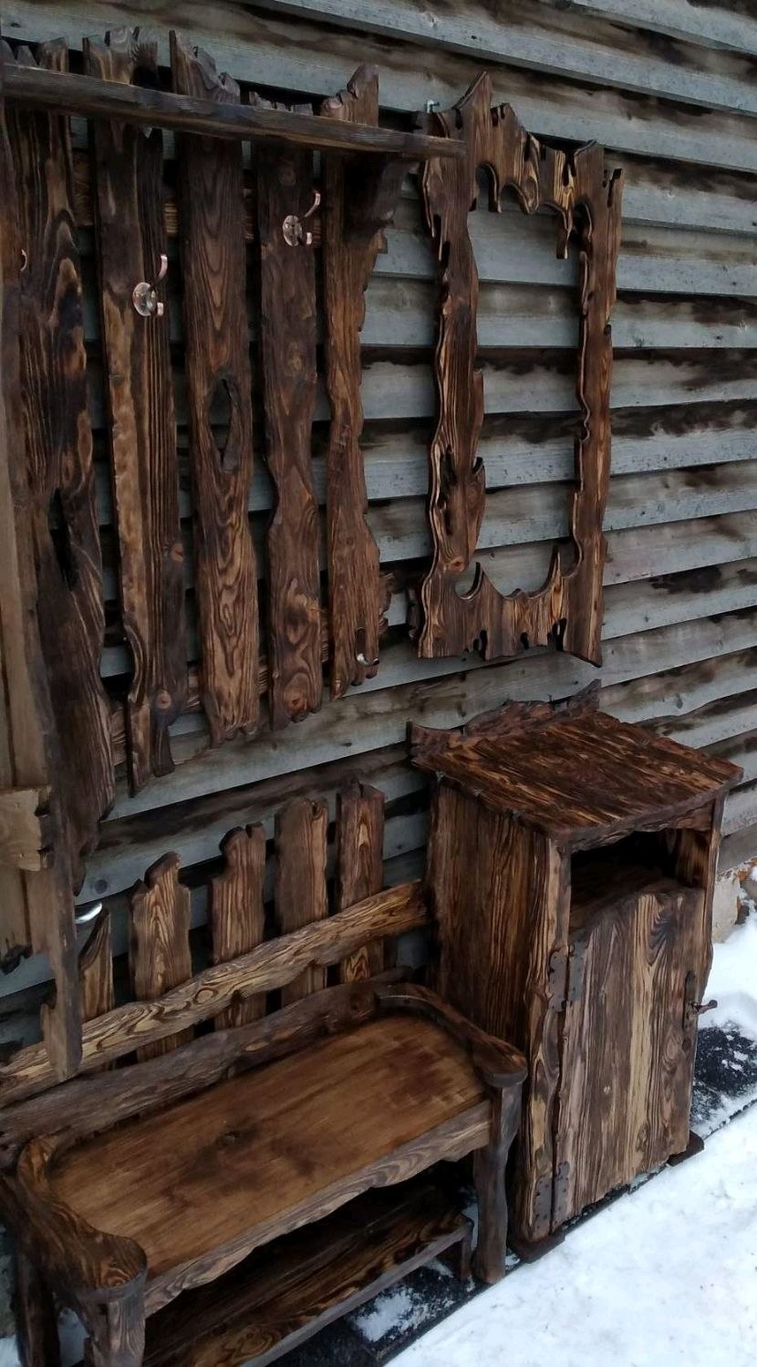 Прихожая из брашированного дерева