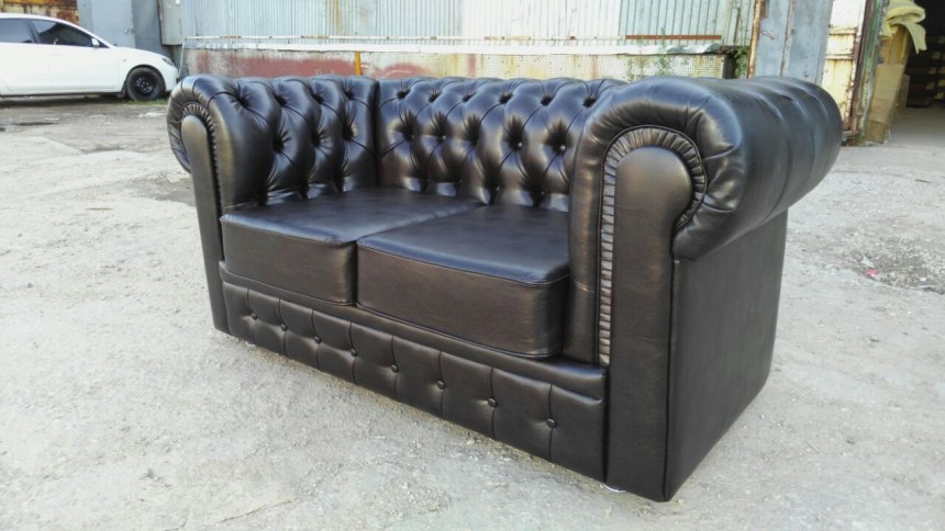 Диван прямой Chesterfield