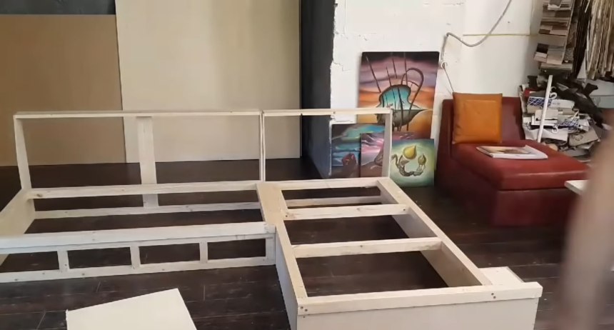 Раздвижной диван из фанеры