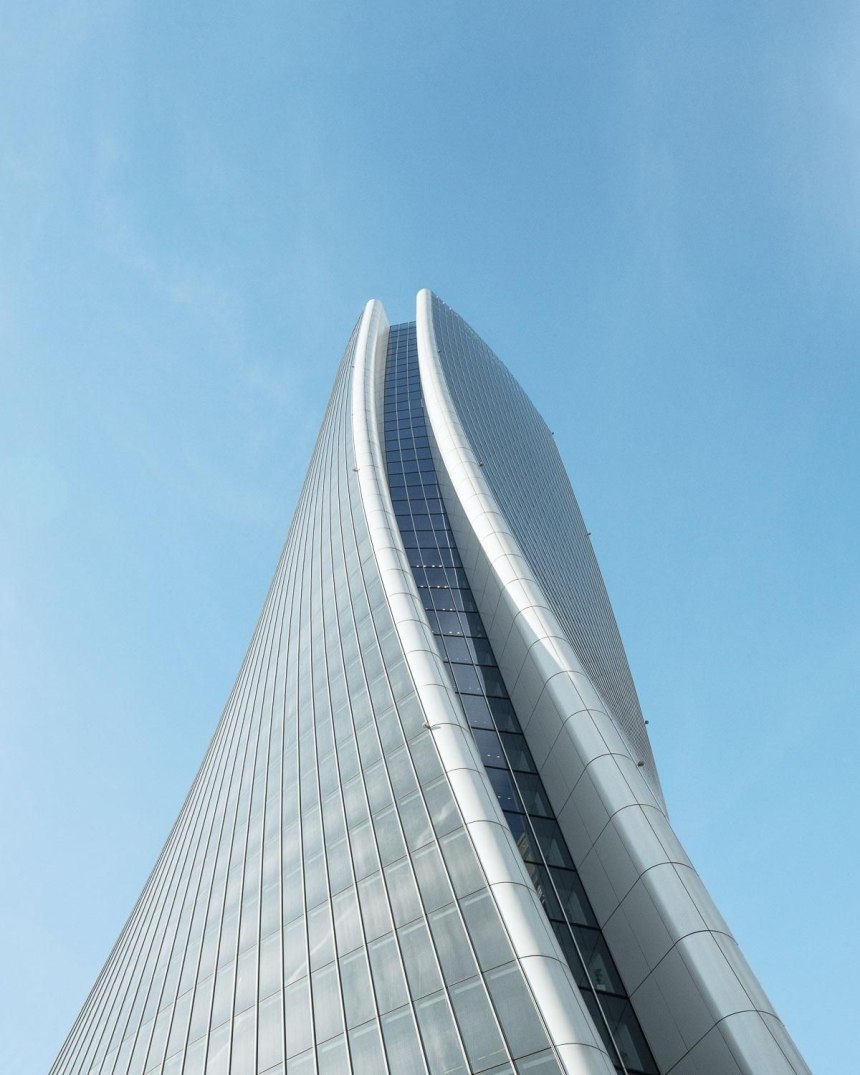Небоскреб Leeza Soho