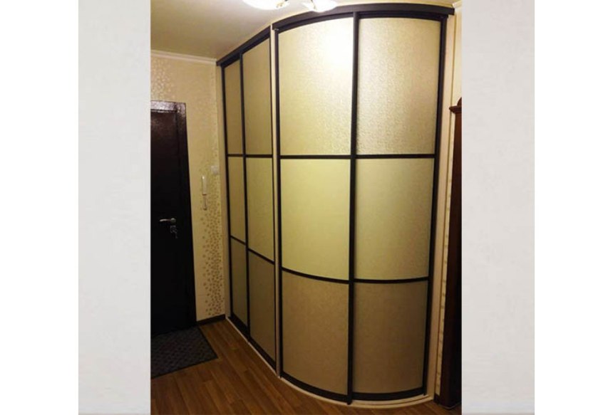 Маленький шкаф с радиусными дверями в прихожую (54 фото)