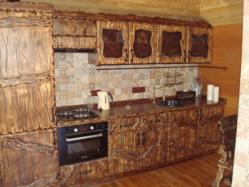Резная кухня из дерева