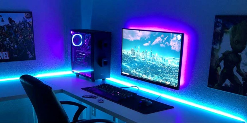 RGB лента на столе