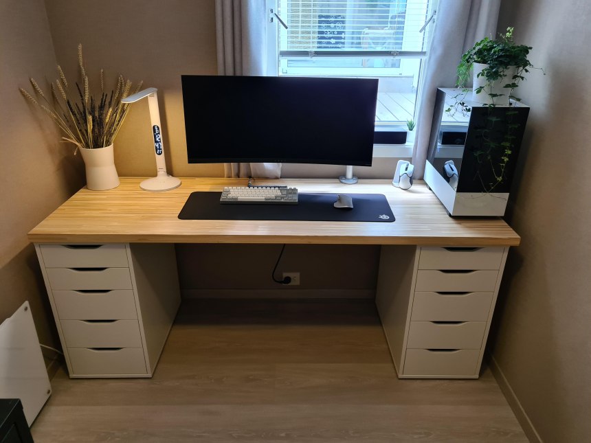 Письменные столы ikea Micke