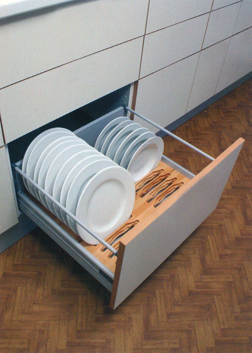 Сушилка для посуды в выдвижной ящик