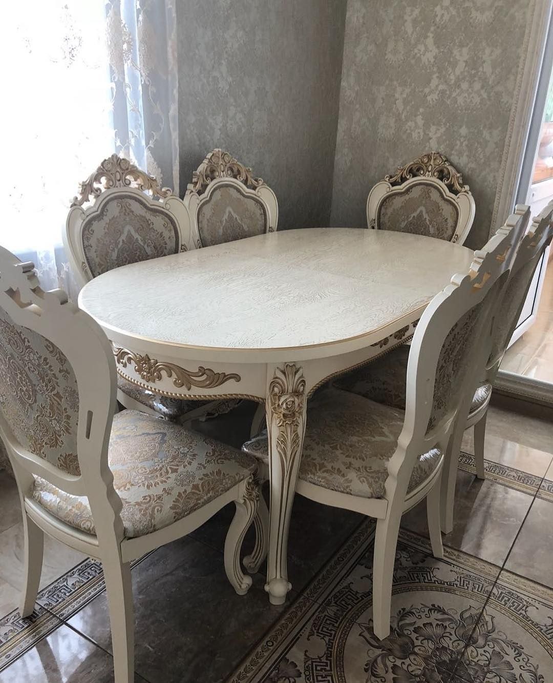 Столы кизляр. Столы и стулья. Дагестанские кухонные столы. Дагестанские круглые столы и стулья для кухни. Стол стулья для кухни Дагестанские.