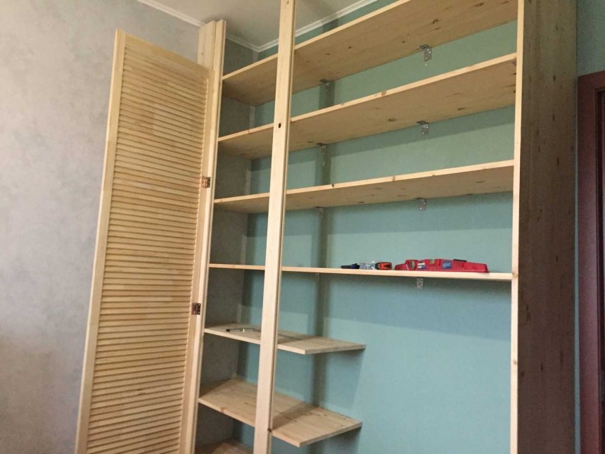 Встроенные шкафы из фанеры