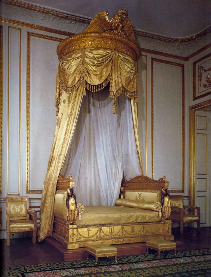 Кровать стиль Барокко, рококо, Ампир