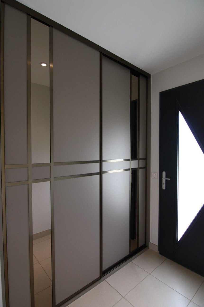 Шкаф купе Sliding-Door Wardrobe